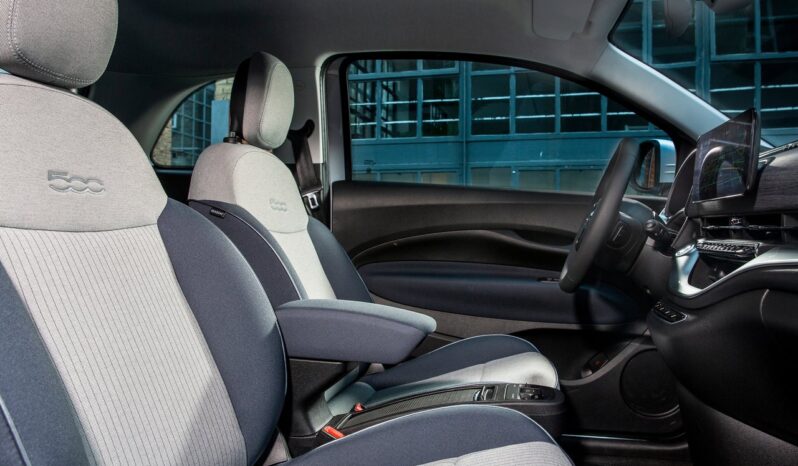 Fiat 500 HYBRID pieno