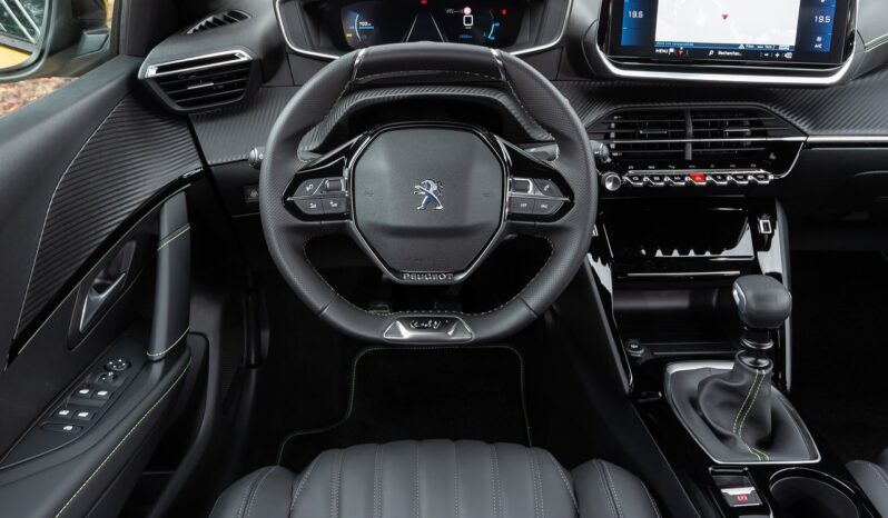 Peugeot 208  PureTech pieno