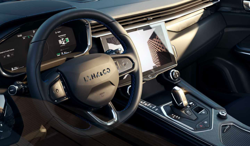 Lynk&Co 01 Hybrid Auto pieno