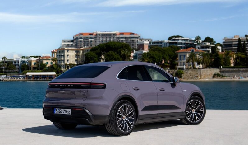 Porsche Macan Auto pieno
