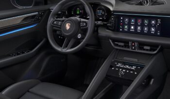 Porsche Macan Auto pieno