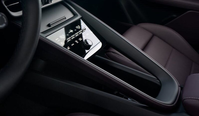Porsche Macan Auto pieno