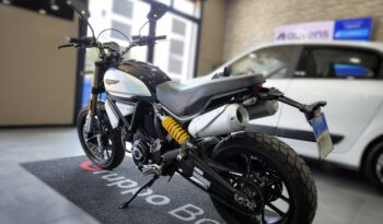 Ducati Scrambler 1100 Black pieno