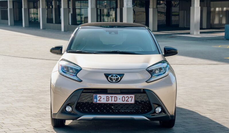 TOYOTA AYGO X pieno