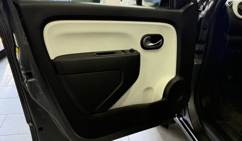 RENAULT Twingo TCe 90 CV Stop&Start Energy Lovely pieno