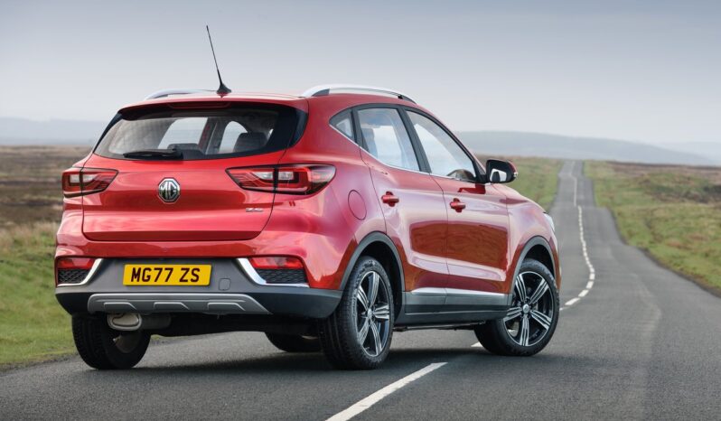 MG Zs Hybrid Luxury pieno