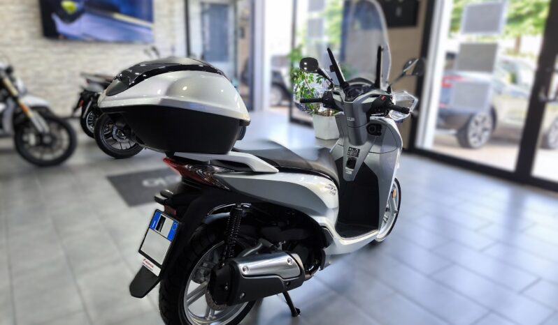 Honda SH 300i pieno