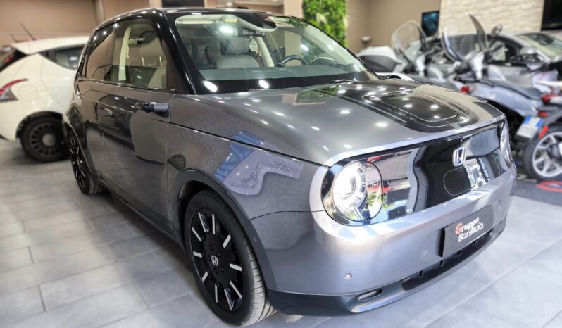 Honda e pieno