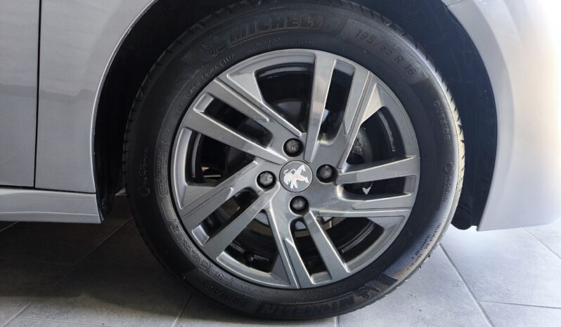 Peugeot 208 PureTech pieno