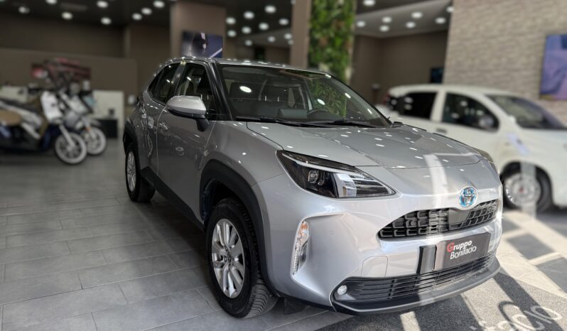TOYOTA Yaris Cross 1.5 Hybrid 5p. E-CVT Active pieno