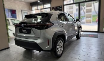 TOYOTA Yaris Cross 1.5 Hybrid 5p. E-CVT Active pieno