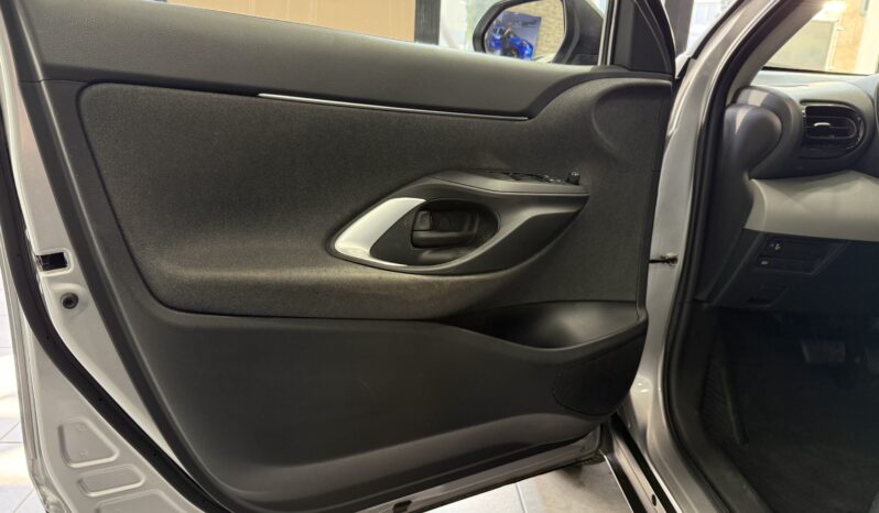 TOYOTA Yaris Cross 1.5 Hybrid 5p. E-CVT Active pieno