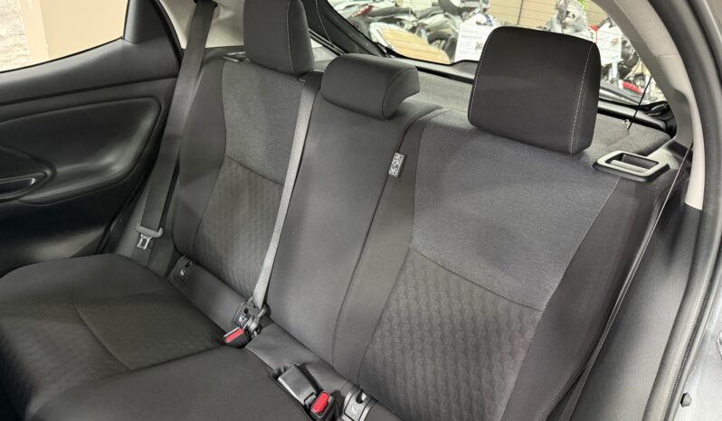 TOYOTA Yaris 1.5 Hybrid 5 porte Business pieno